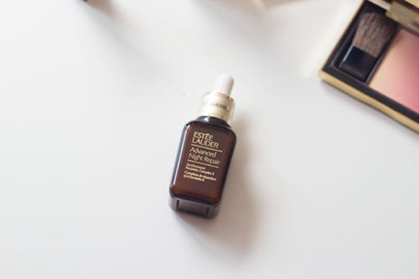 雅詩蘭黛護膚品能修復角質層薄嗎 雅詩蘭黛修復角質層薄用哪幾款 