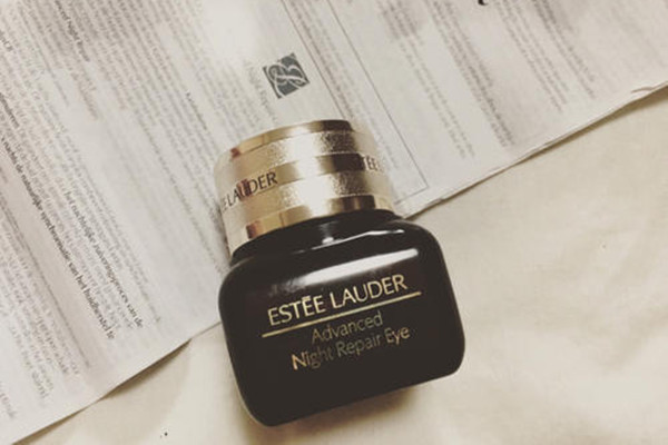 雅詩蘭黛小棕瓶眼霜的功效 雅詩蘭黛小棕瓶眼霜的成分 雅詩蘭黛小棕瓶眼霜的功效 雅詩蘭黛小棕瓶眼霜的成分