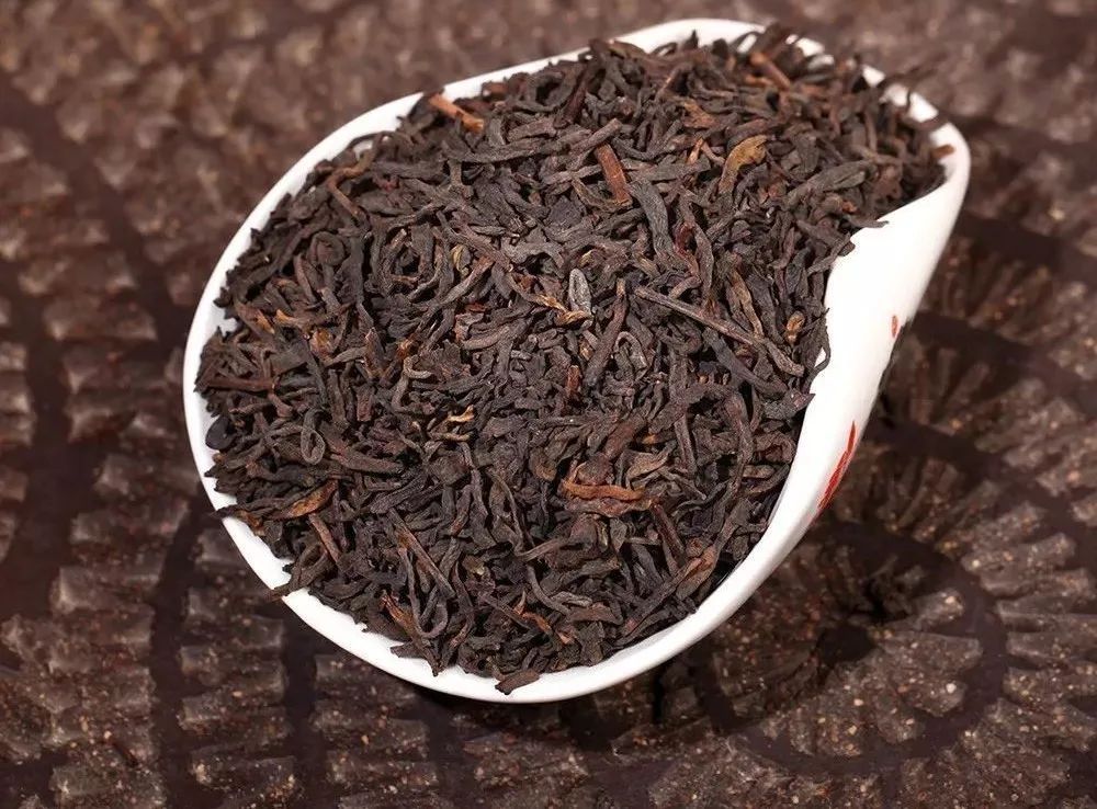 六堡茶屬于什么茶 六堡茶的功效 六堡茶屬于什么茶 六堡茶的功效