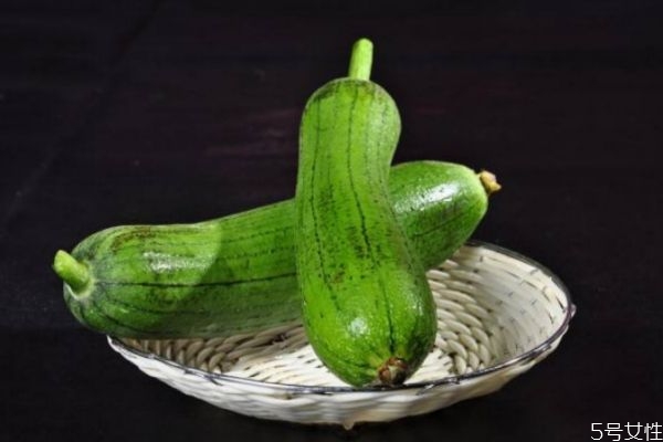 絲瓜和什么一起炒好吃 什么和絲瓜一起炒好吃 絲瓜和什么一起炒好吃 什么和絲瓜一起炒好吃