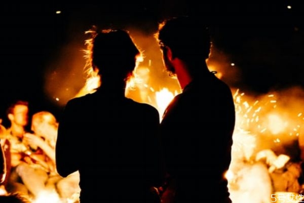 真心喜歡和隨便撩撩的區(qū)別 真心喜歡會急于想確立關(guān)系 真心喜歡和隨便撩撩的區(qū)別 真心喜歡會急于想確立關(guān)系