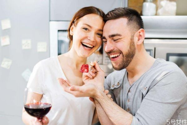 男友不敢見你父母說明什么 為什么男友不愿意見你父母 男友不敢見你父母說明什么 為什么男友不愿意見你父母