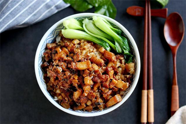 鹵肉飯的做法 鹵肉飯的鹵汁怎么調