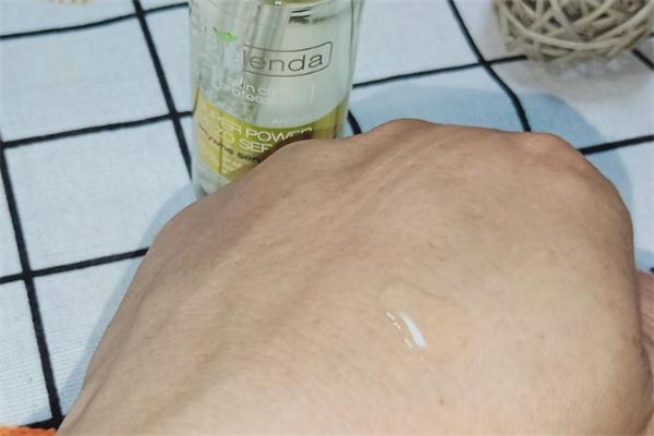 碧蓮達小金瓶精華怎么用 碧蓮達小金瓶白天可以用嗎 碧蓮達小金瓶精華怎么用 碧蓮達小金瓶白天可以用嗎