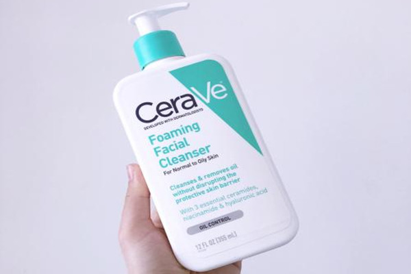 適樂膚神酰C乳適合什么膚質(zhì) 適樂膚神酰C乳補(bǔ)水效果好嗎 適樂膚神酰C乳適合什么膚質(zhì) 適樂膚神酰C乳補(bǔ)水效果好嗎