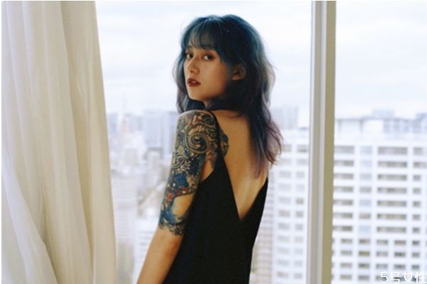 網(wǎng)戀不見(jiàn)面能維持多久 網(wǎng)戀為什么不超過(guò)3個(gè)月