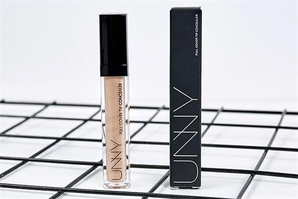 unny遮瑕液怎么用 unny遮瑕液粉底前用還是粉底后