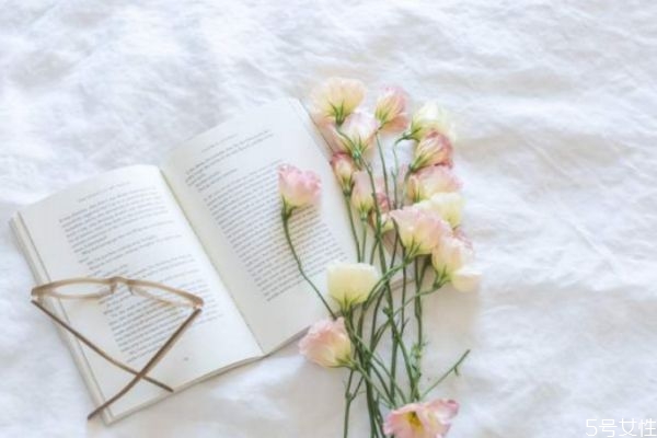 怎么表白不會尷尬 最常見的表白方法 怎么表白不會尷尬 最常見的表白方法