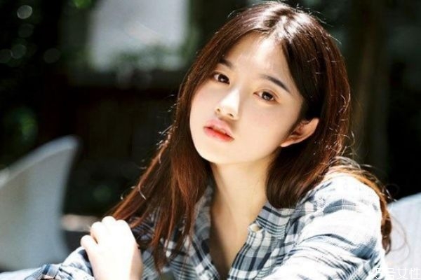 什么方法可以讓頭發(fā)看起來有光澤 怎樣能讓頭發(fā)更有光澤 什么方法可以讓頭發(fā)看起來有光澤 怎樣能讓頭發(fā)更有光澤