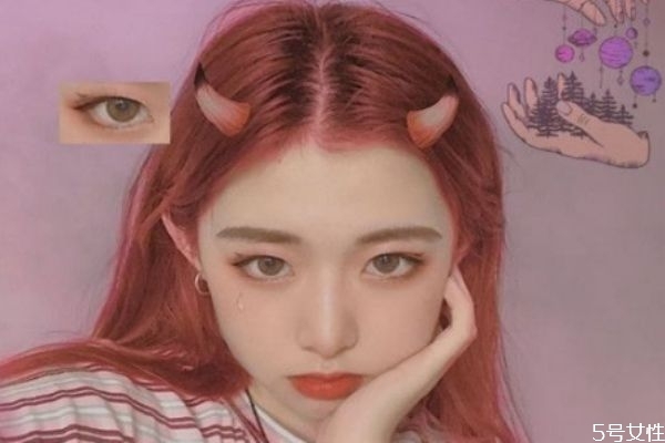 染頭發(fā)和燙頭發(fā)哪個(gè)傷 同時(shí)燙染頭發(fā)傷害大嗎 染頭發(fā)和燙頭發(fā)哪個(gè)傷 同時(shí)燙染頭發(fā)傷害大嗎