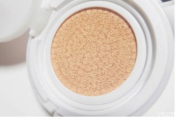 遮瑕氣墊什么時候用 氣墊化妝順序 遮瑕氣墊什么時候用 氣墊化妝順序