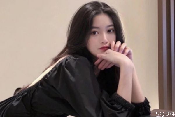 多久洗一次頭發(fā)合適 頭發(fā)一直掉怎么辦 多久洗一次頭發(fā)合適 頭發(fā)一直掉怎么辦