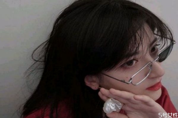 怎么挑選合適的假發(fā) 假發(fā)的價格 怎么挑選合適的假發(fā) 假發(fā)的價格