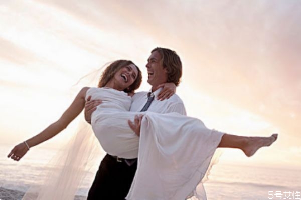 吵完架老公不回家怎么辦 男人吵架不回家正常嗎 吵完架老公不回家怎么辦 男人吵架不回家正常嗎