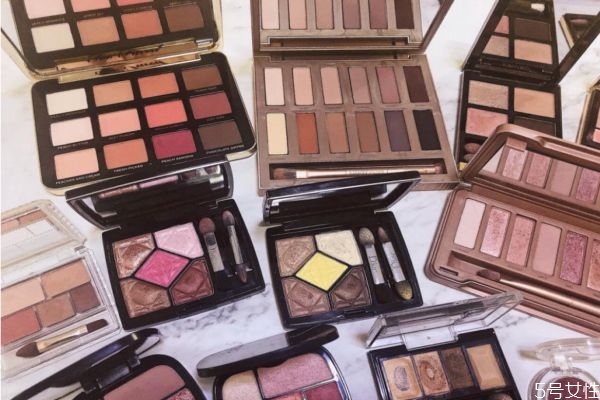 過(guò)期的眼影還能用嗎 眼影筆和眼影的區(qū)別