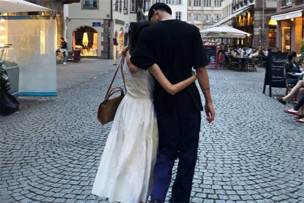 分手一個月了能復(fù)合嗎 分手一個月了還有必要和好嗎 分手一個月了能復(fù)合嗎 分手一個月了還有必要和好嗎