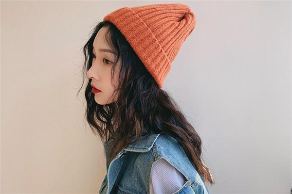 針織帽配什么發(fā)型好看 戴針織帽適合什么發(fā)型 針織帽配什么發(fā)型好看 戴針織帽適合什么發(fā)型