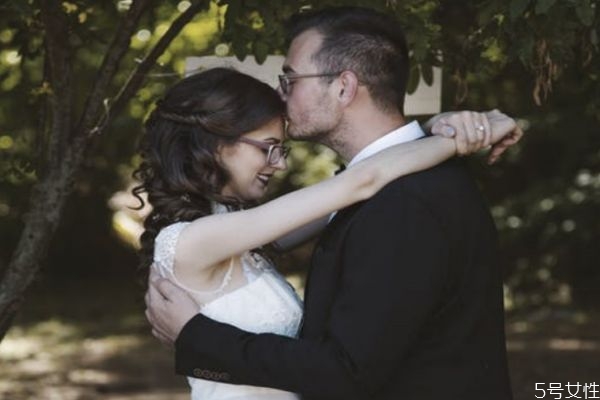 女人挽回男人最好辦法 老公出軌后的冷處理法 女人挽回男人最好辦法 老公出軌后的冷處理法