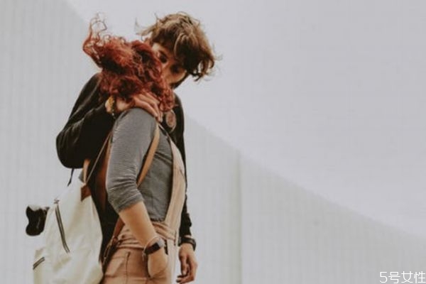 女人挽回男人丟臉嗎 主動(dòng)挽回男友的注意事項(xiàng) 女人挽回男人丟臉嗎 主動(dòng)挽回男友的注意事項(xiàng)