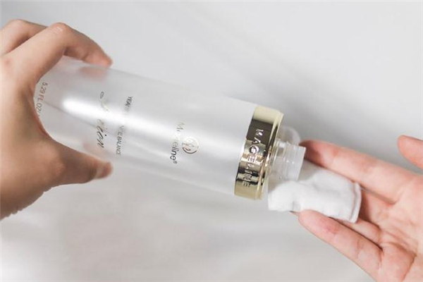 麥吉麗酵母平衡水適合油皮嗎 麥吉麗酵母平衡水適合膚質(zhì) 麥吉麗酵母平衡水適合油皮嗎 麥吉麗酵母平衡水適合膚質(zhì)