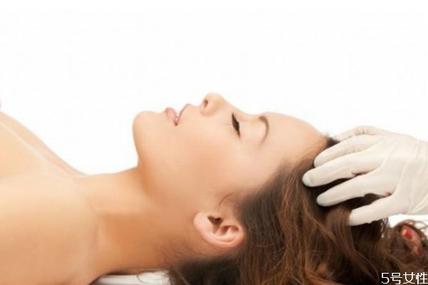 染發(fā)后怎么洗頭 染發(fā)后可以天天洗頭嗎 染發(fā)后怎么洗頭 染發(fā)后可以天天洗頭嗎