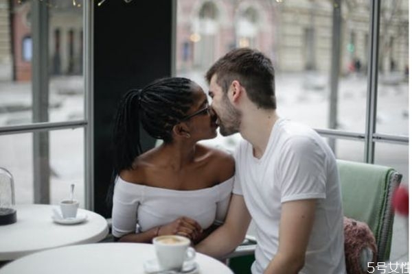 女人挽回男人最好辦法 老公出軌后的冷處理法 女人挽回男人最好辦法 老公出軌后的冷處理法