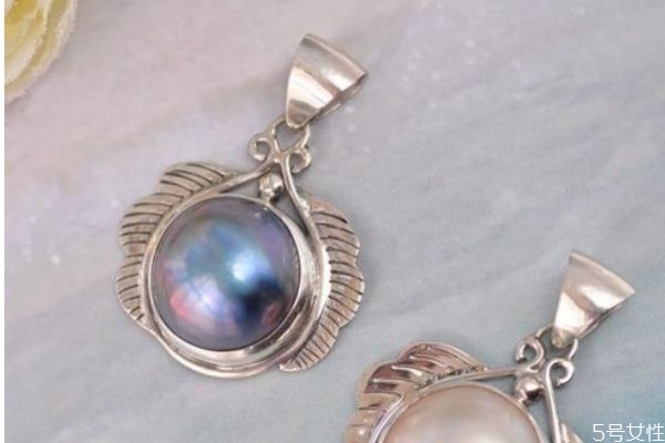 藍(lán)色珍珠是天然的嗎 有天然的藍(lán)色珍珠嗎 藍(lán)色珍珠是天然的嗎 有天然的藍(lán)色珍珠嗎