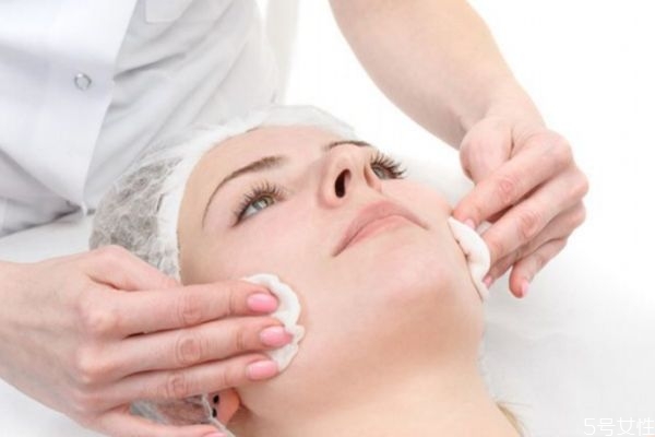護(hù)膚的正確方法有什么 什么是護(hù)膚的正確方法 護(hù)膚的正確方法有什么 什么是護(hù)膚的正確方法