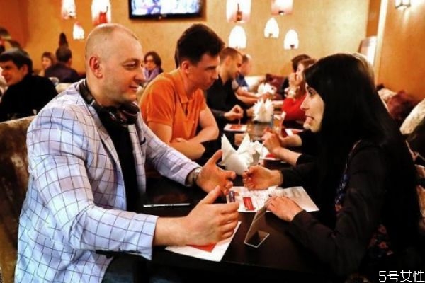 怎么結束夫妻冷戰(zhàn)分居 夫妻吵架冷戰(zhàn)多久離婚