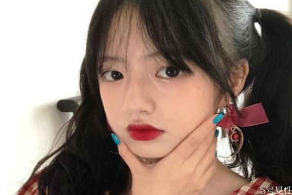 頭發(fā)不順又毛燥怎么辦 頭發(fā)特別干燥怎么護理 頭發(fā)不順又毛燥怎么辦 頭發(fā)特別干燥怎么護理