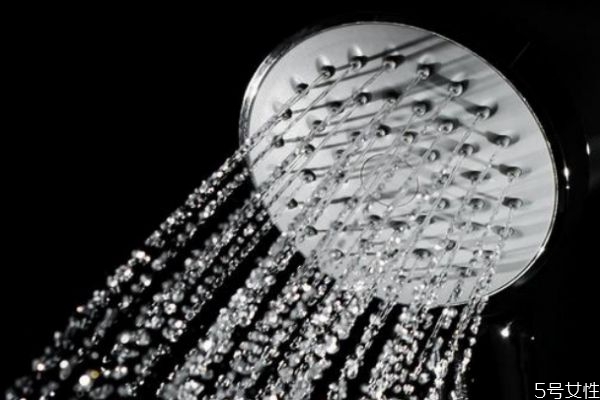 冷水洗澡會(huì)消耗熱量嗎 冷水洗澡消耗多少熱量 冷水洗澡會(huì)消耗熱量嗎 冷水洗澡消耗多少熱量