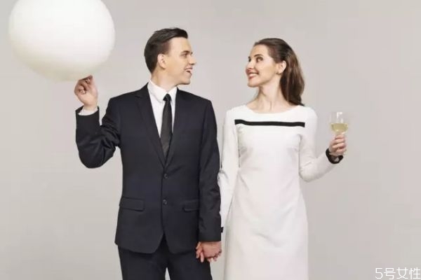 想要挽回男人的心聰明的女人這樣做 讓他再次愛(ài)上你