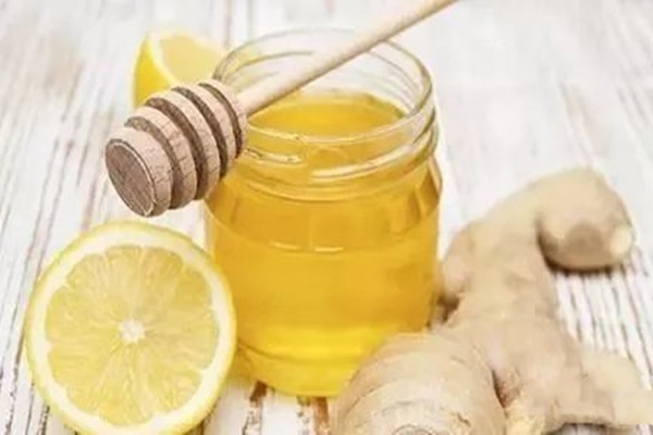 經(jīng)常喝蜂蜜生姜水的好處 喝蜂蜜生姜水的注意事項 經(jīng)常喝蜂蜜生姜水的好處 喝蜂蜜生姜水的注意事項