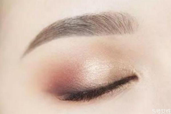 腫眼皮適合啞光嗎 腫眼泡的眼妝誤區(qū) 腫眼皮適合啞光嗎 腫眼泡的眼妝誤區(qū)