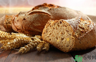 晚上吃全麥面包會胖嗎？吃全麥面包會胖嗎？
