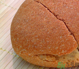 全麥面包的熱量？全麥面包的熱量高嗎？