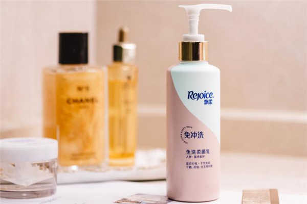 飄柔免洗護(hù)發(fā)素成分 飄柔免洗護(hù)發(fā)素含硅油嗎 飄柔免洗護(hù)發(fā)素成分 飄柔免洗護(hù)發(fā)素含硅油嗎