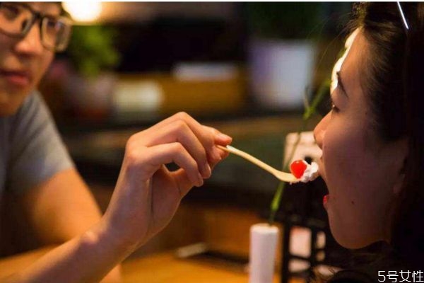 男人長(zhǎng)期出軌說(shuō)明什么 男人長(zhǎng)期出軌怎么辦 男人長(zhǎng)期出軌說(shuō)明什么 男人長(zhǎng)期出軌怎么辦