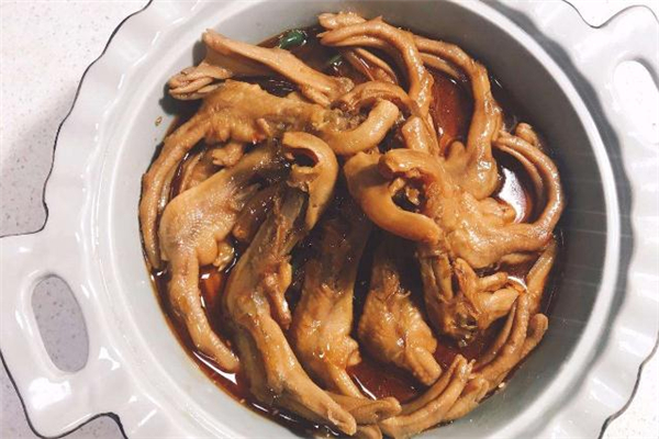 鴨掌可以經(jīng)常吃嗎 鴨掌吃多了會(huì)上火嗎 鴨掌可以經(jīng)常吃嗎 鴨掌吃多了會(huì)上火嗎