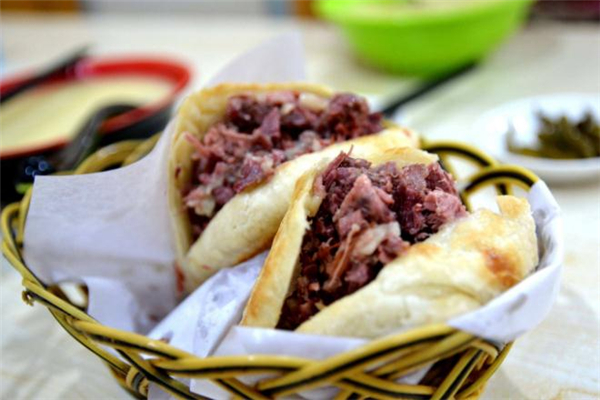 驢肉火燒是哪里的特產(chǎn) 驢肉火燒是真的驢肉嗎 驢肉火燒是哪里的特產(chǎn) 驢肉火燒是真的驢肉嗎