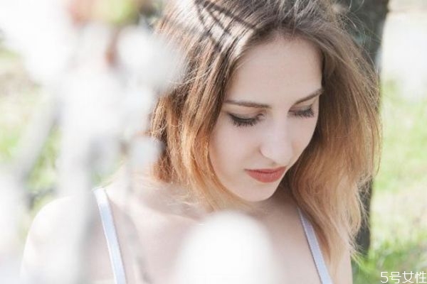 背叛婚姻女人還可以回頭嗎 為什么女人背叛婚姻會(huì)不回頭 背叛婚姻女人還可以回頭嗎 為什么女人背叛婚姻會(huì)不回頭