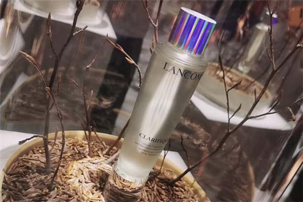 蘭蔻極光水怎么用 蘭蔻極光水孕婦能用嗎 蘭蔻極光水怎么用 蘭蔻極光水孕婦能用嗎