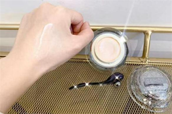 cemoy眼霜怎么樣 cemoy眼霜真的好用嗎 cemoy眼霜怎么樣 cemoy眼霜真的好用嗎
