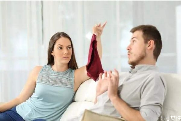 懷疑老公出軌該怎么辦 懷疑老公出軌該怎么做 懷疑老公出軌該怎么辦 懷疑老公出軌該怎么做