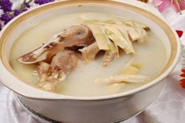 老鴨竹筍湯怎么做 做老鴨竹筍湯的技巧 老鴨竹筍湯怎么做 做老鴨竹筍湯的技巧