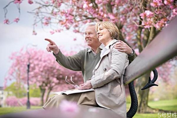 為什么男人會選擇離婚不離家 離婚不離家的男人心理 為什么男人會選擇離婚不離家 離婚不離家的男人心理