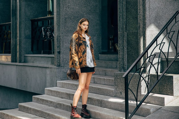 中年女人如何穿搭提升形象 中年女人的穿搭技巧 中年女人如何穿搭提升形象 中年女人的穿搭技巧