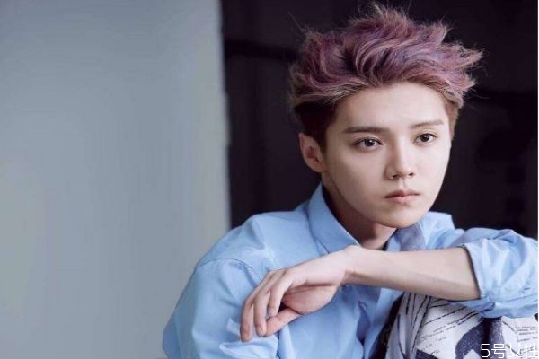 染了紫色怎么染回棕色 染什么顏色能蓋住紫色 染了紫色怎么染回棕色 染什么顏色能蓋住紫色