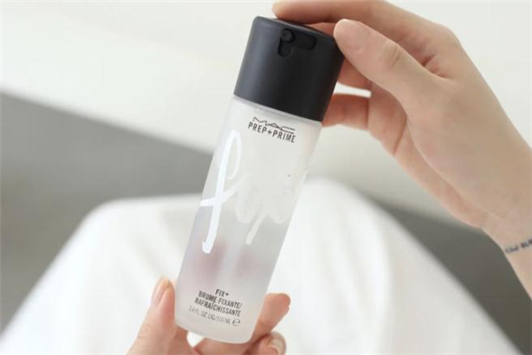 mac控妝水使用方法 mac控妝水用在哪一步 mac控妝水使用方法 mac控妝水用在哪一步