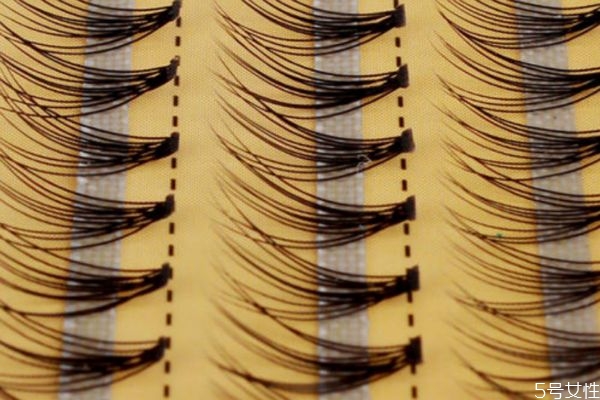 經(jīng)常嫁接睫毛會(huì)禿嗎 經(jīng)常嫁接睫毛會(huì)有影響嗎 經(jīng)常嫁接睫毛會(huì)禿嗎 經(jīng)常嫁接睫毛會(huì)有影響嗎